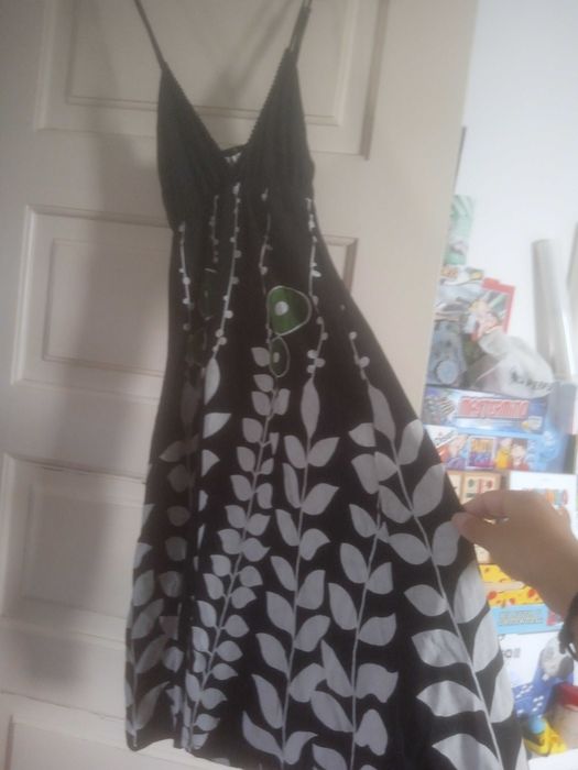 Vestidos S/M impecáveis com qualidade