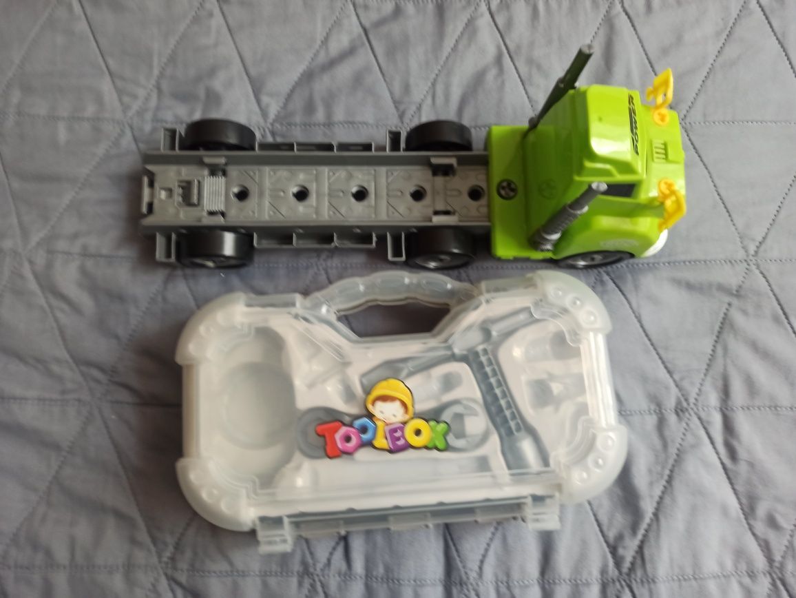 Tir do skręcania z dźwiękiem toolbox ciężarówka