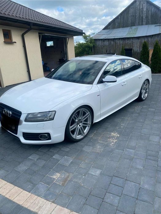 Piękna audi A5 .