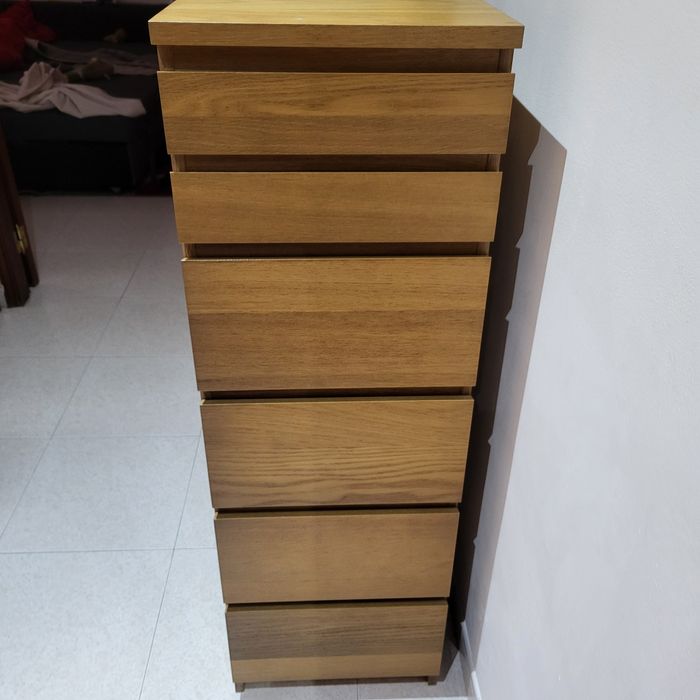 Camiseiro ikea com espelho