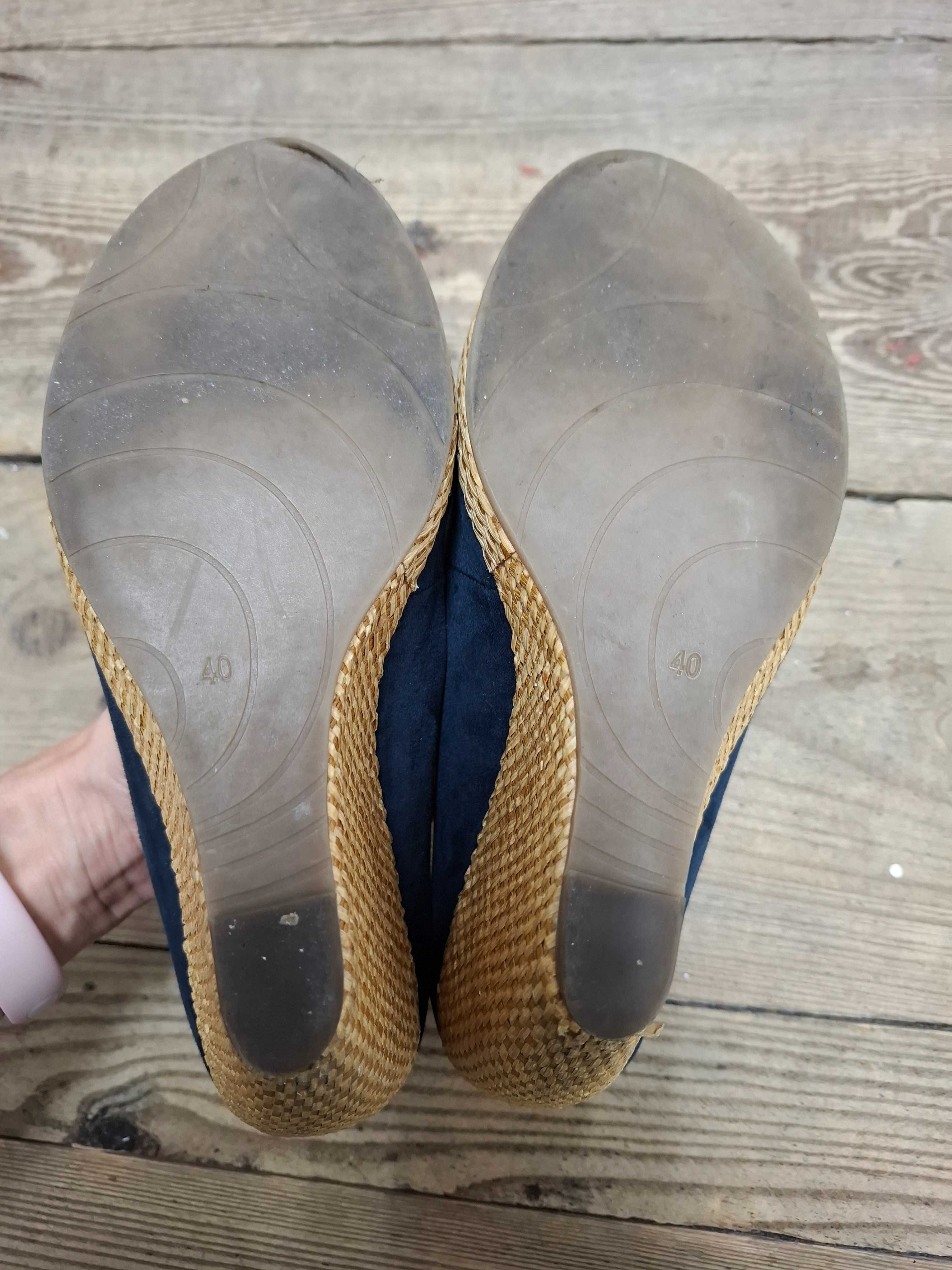 Buty na koturnie, Reserved, stan bdb