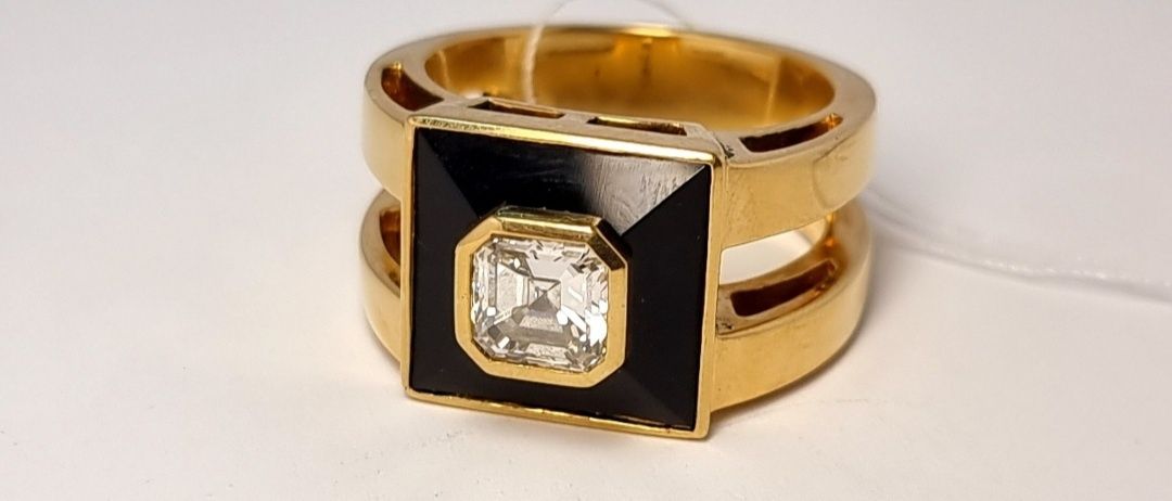 Золотое кольцо с бриллиантом 1.51 ct.