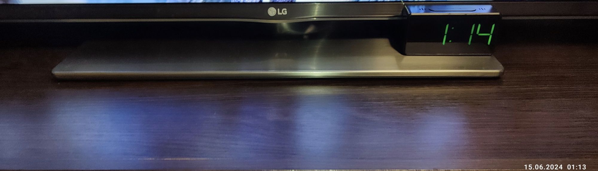 Продам телевізор LG LF652V смарт