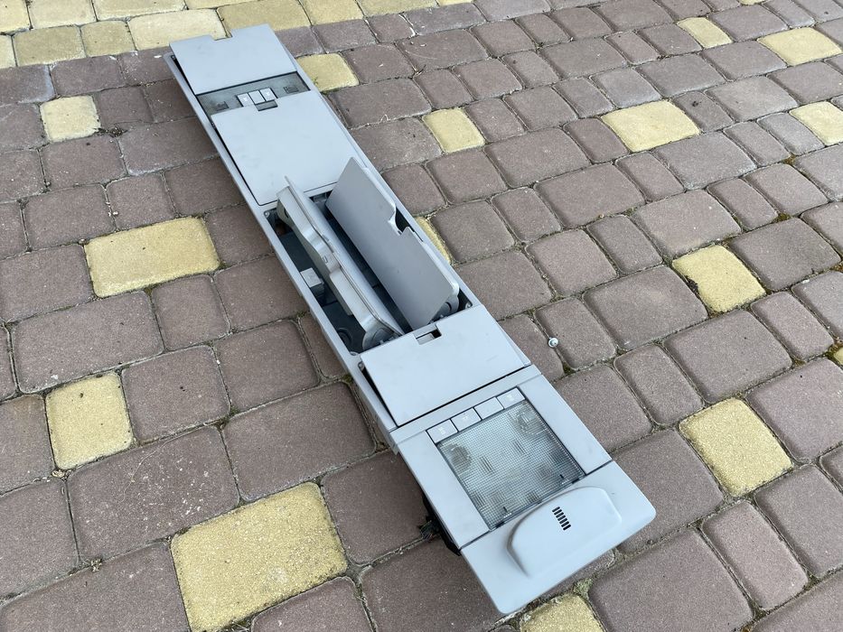 Бардачок потолка плафон Opel Signum 24436069