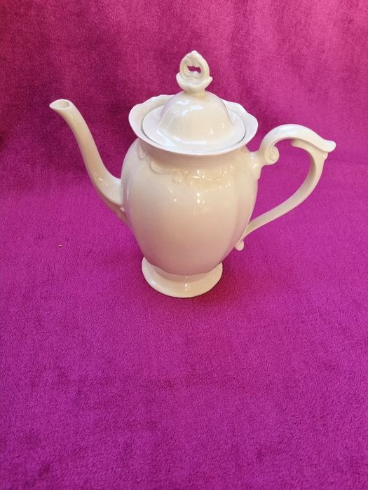 Dzbanek porcelana tułowice