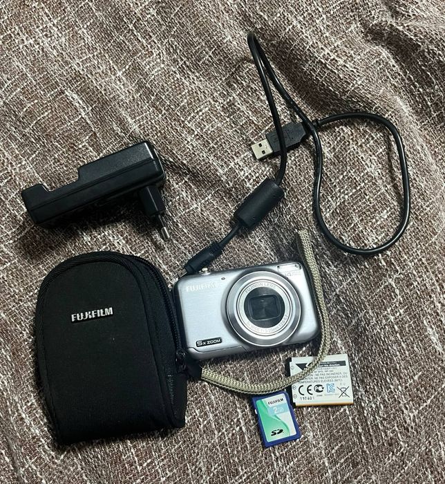 Цифровий фотоапарат Fujifilm finepix jx300