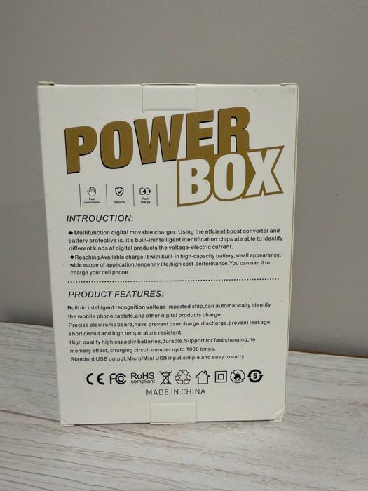 Павербанк POWER BANK Intelligent Fast Charging