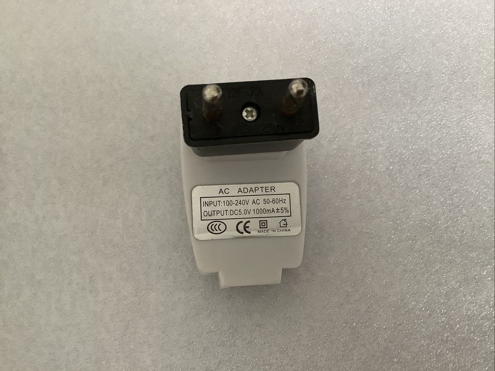 Carregador USB 5V 1A  c/led
