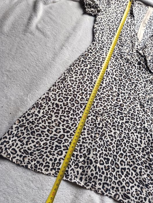 Sukienka w panterkę z wiskozy Zara S 36