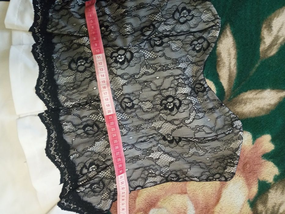 Вечернее короткое платье-бандо фирмы Kikiriki