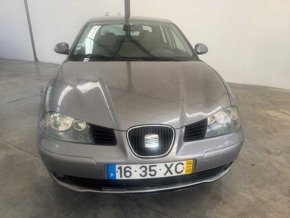 Seat Cordoba 1.4 TDI – 2004 | Económico & Confiável