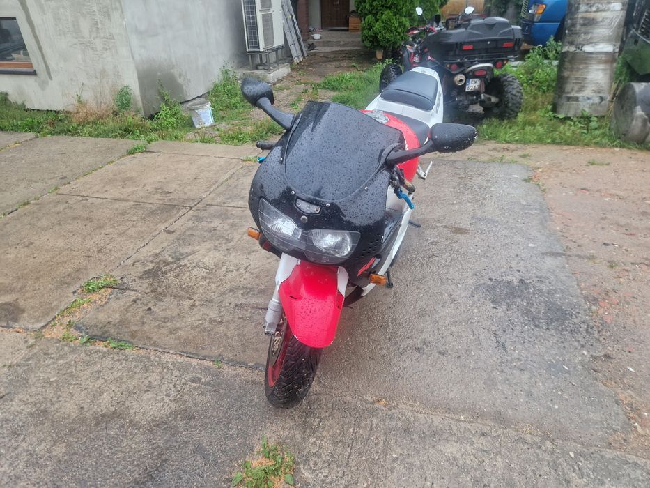 Honda cbr 919 sc33 zamiana