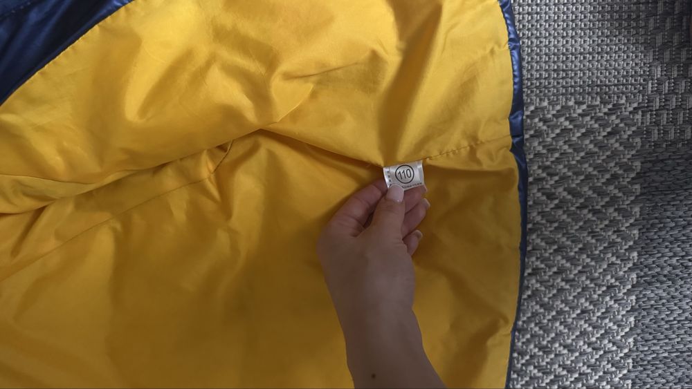 Продам куртку на хлопчика 110 р.