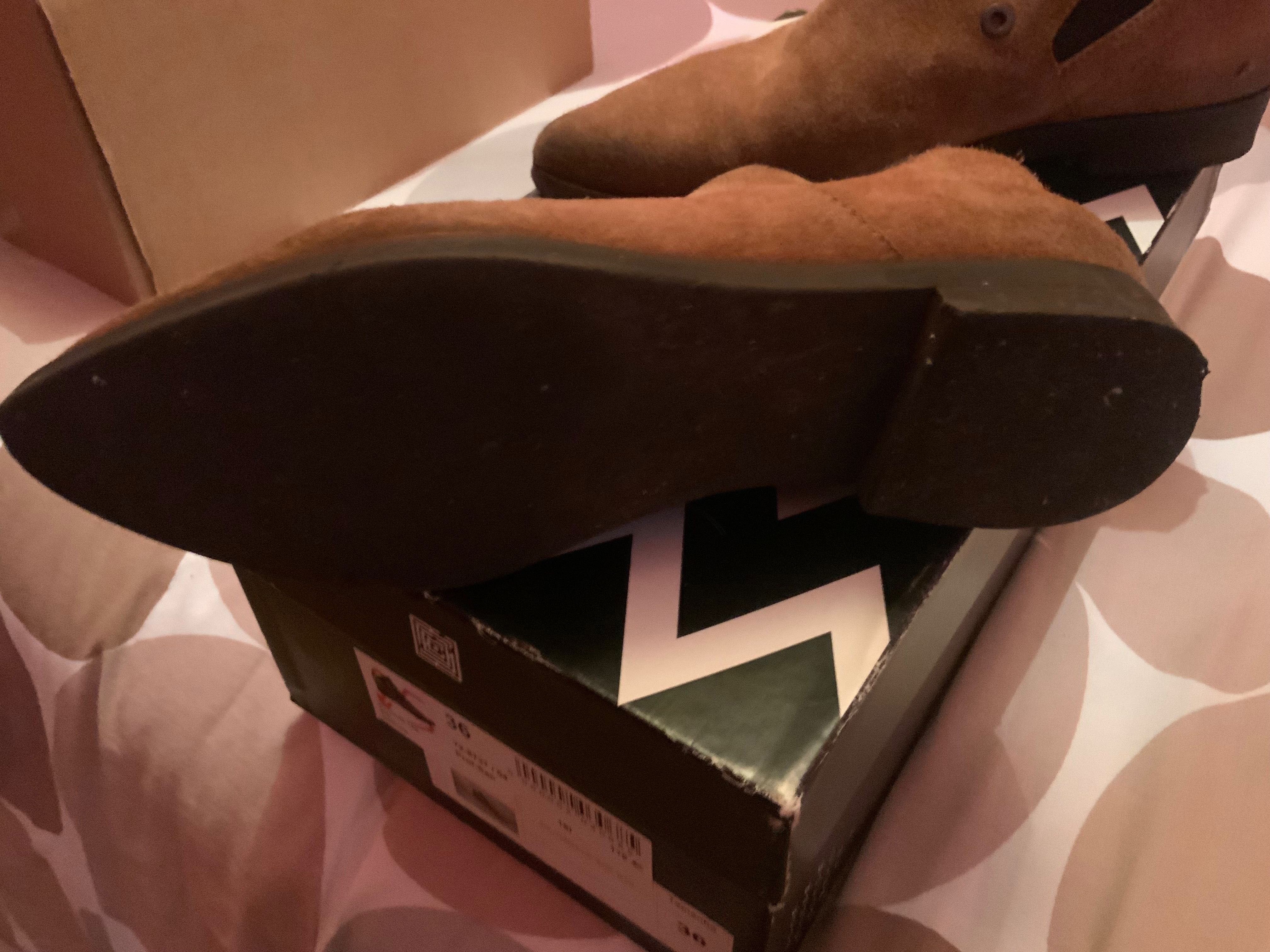 Botins castanhos 36