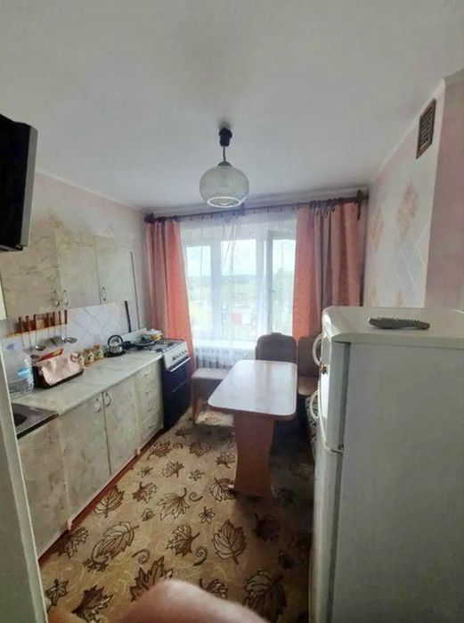 2-х кімнатна квартира в районі шляхопровіду