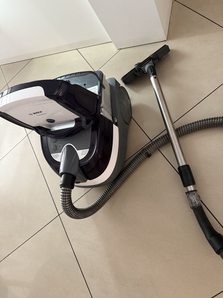 Миючий пилосос Bosch із аквафільтром під ремонт запчастини