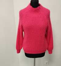 Ciepły sweterek damski w kolorze fuksji