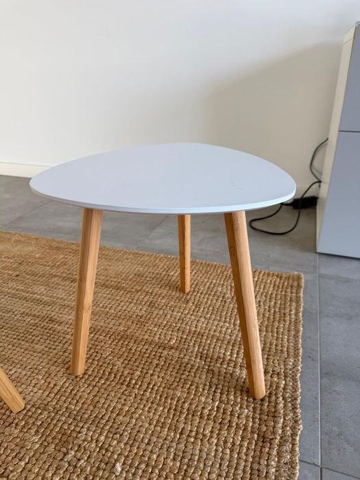 Mesa de apoio branca