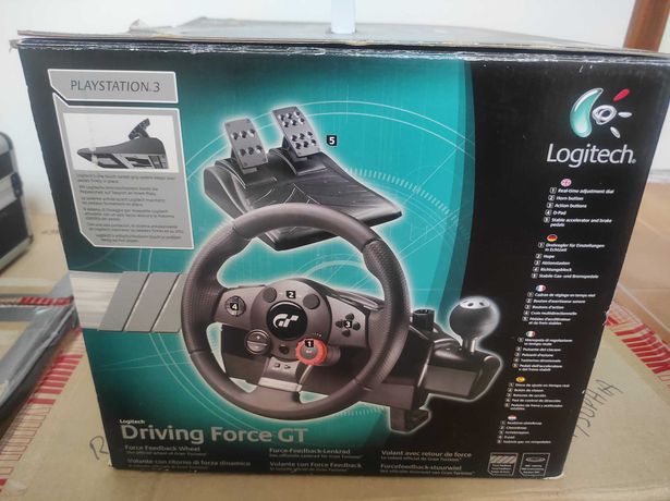 Volante + Pedais Driving Force GT da marca Logitech