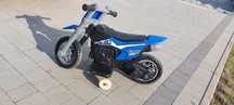 motor V-cross na akumulator