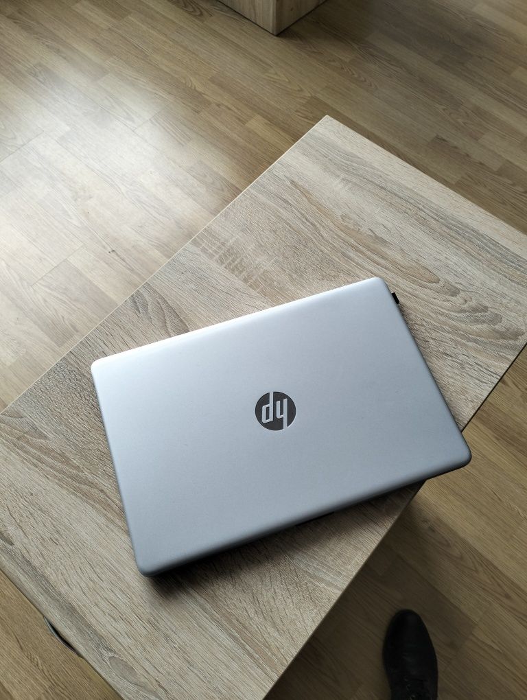 Продам Ноутбук HP model 15-dw0004ua IntelCore-i3