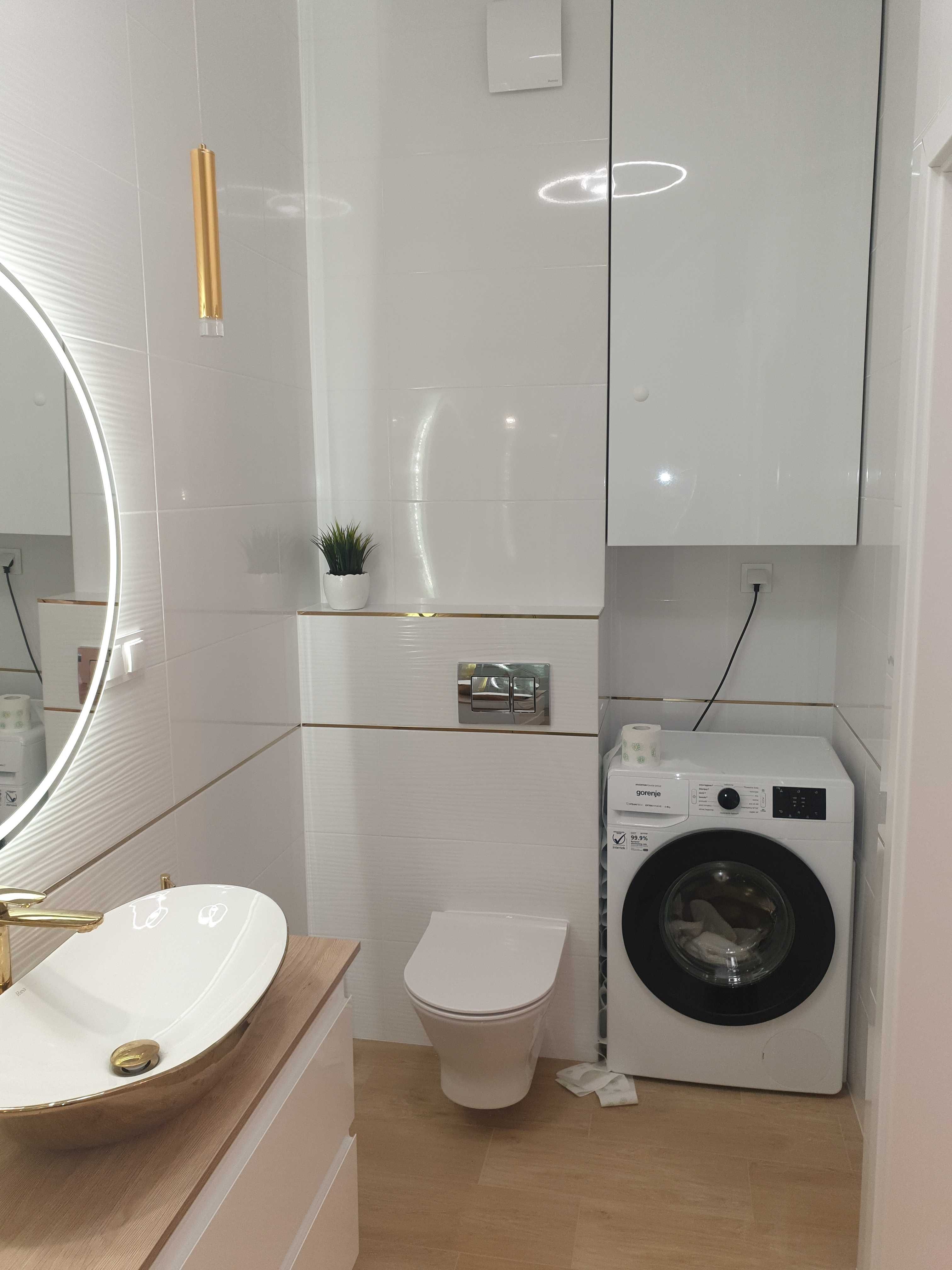 W apartamentowcu 50 m, centrum