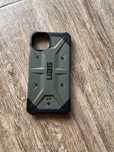 Etui UAG iPhone 13
