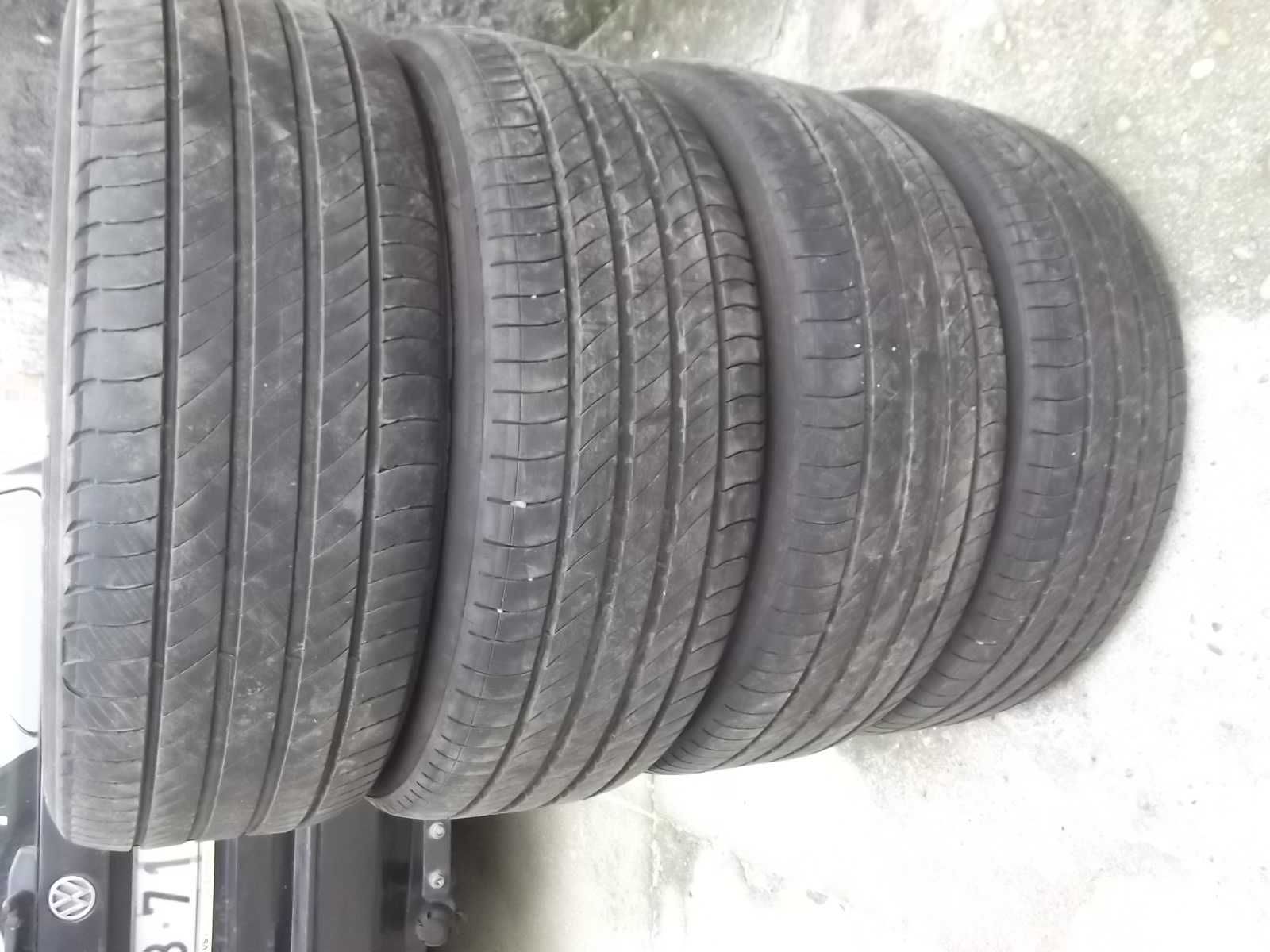 Vendo quatro pneus michelin 215/55 R18 primaci espanhóis como novos