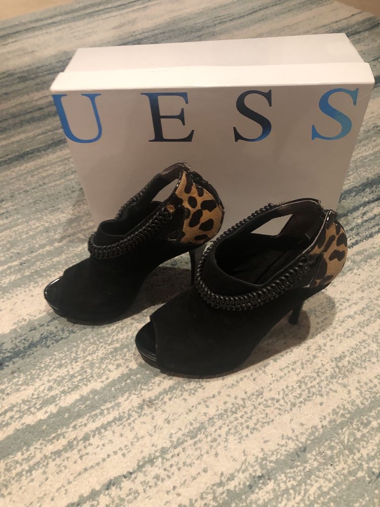 Botins Guess como novos