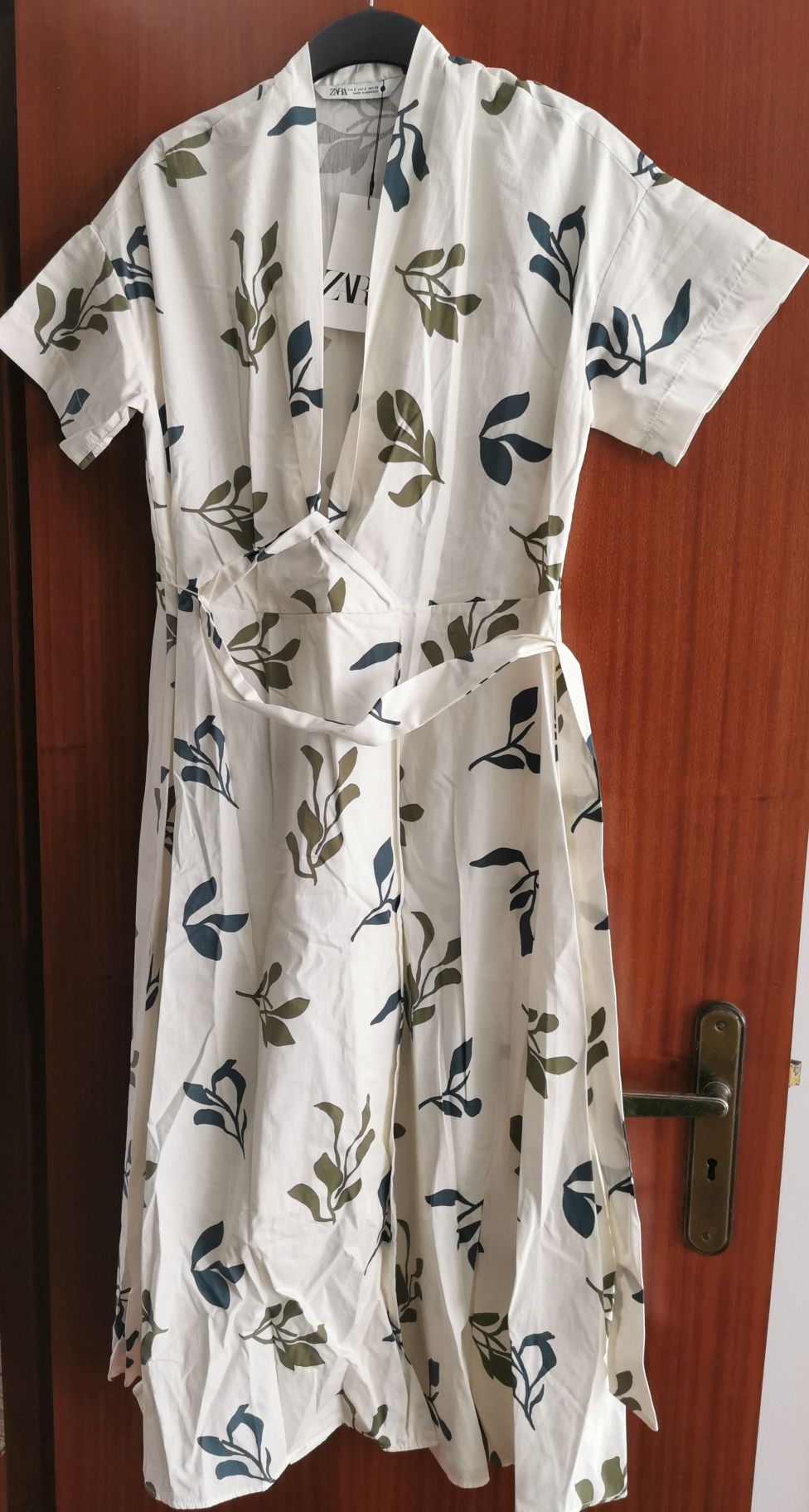 Vestido florido Zara tamanho S