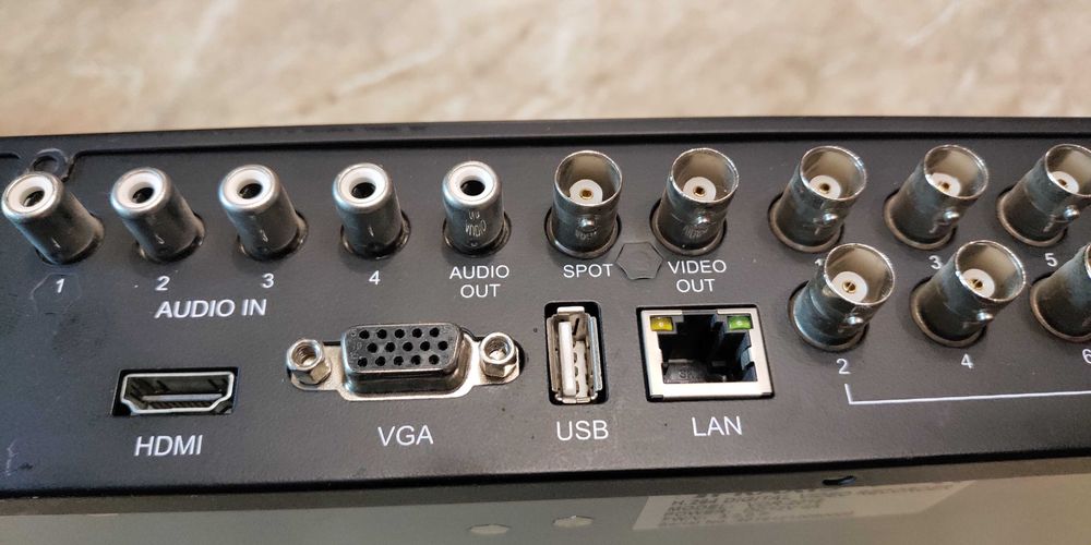 Видеорегистратор PRAXIS VDR 2016 на 16 камер