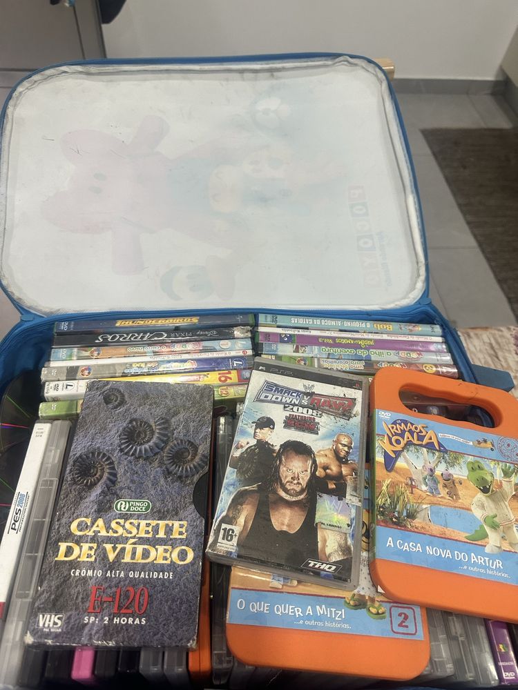Dvds infantis + mala viagem pocoio