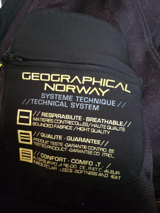 Bardzo ładna firmowa kurtka.