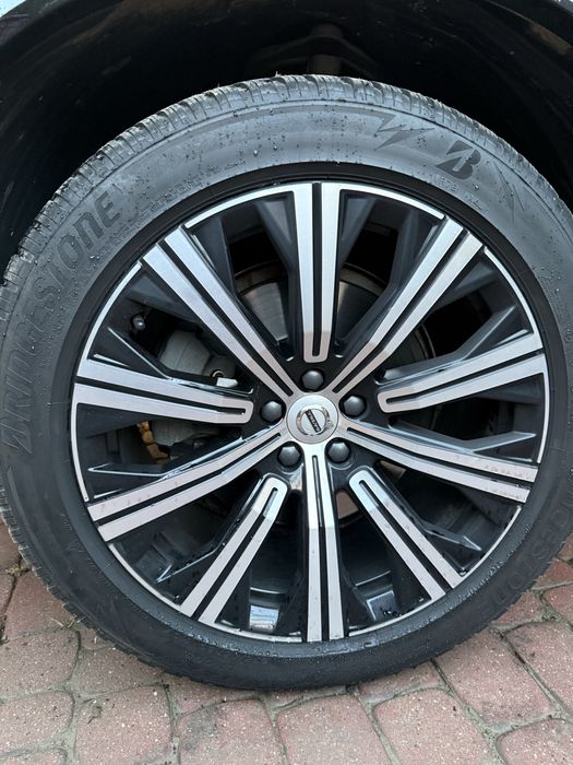Volvo 20 cali Bridgestone Blizzak LM005 275/45R20 110 V XL, FR