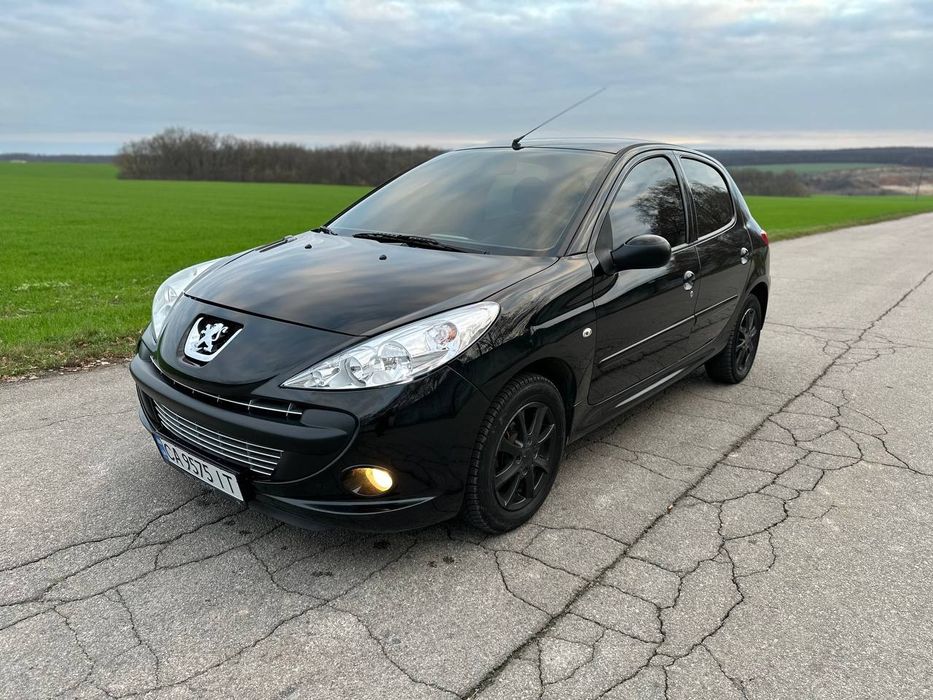 Пежо 206+  1.4 Black Edition