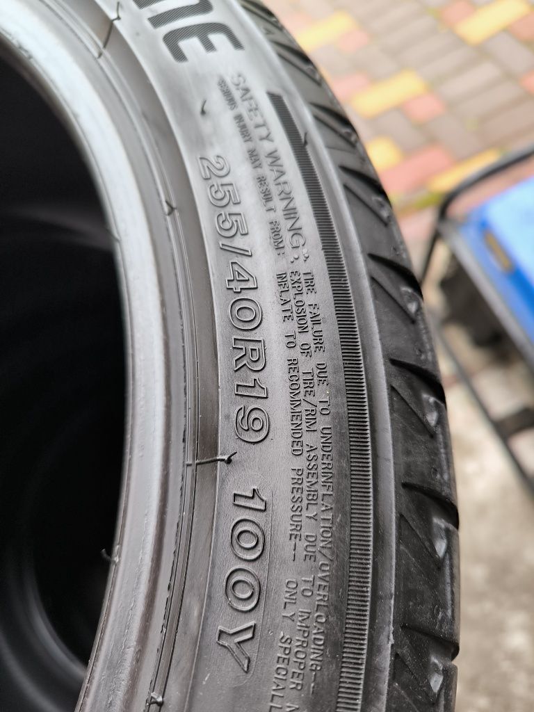 Шини резина 255/40 R19