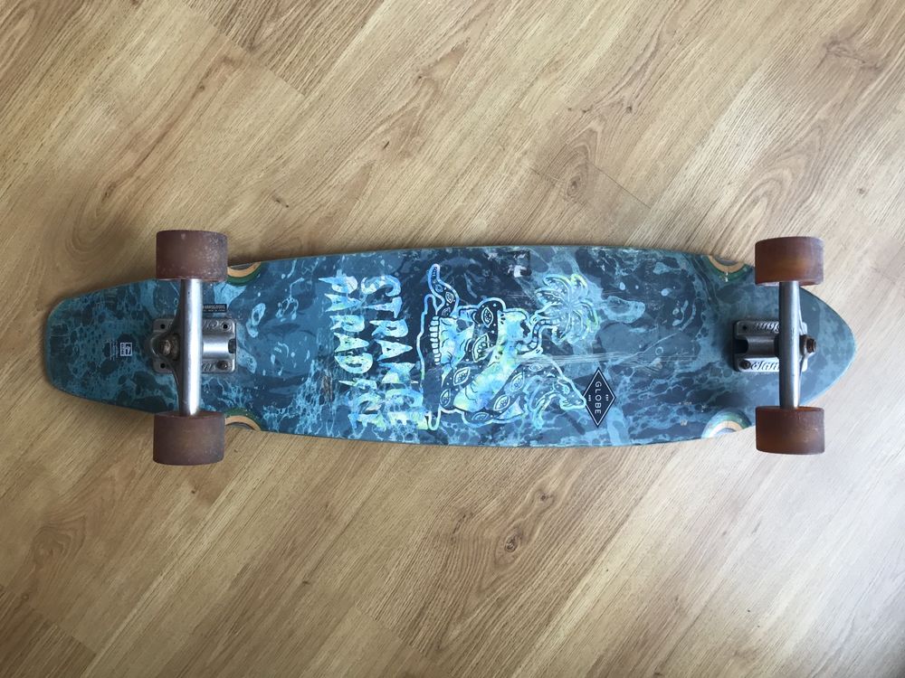 Vendo longboard Globe (rodas com luz quando giram)