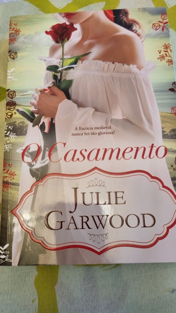 Livro O Casamento de Julie Garwood