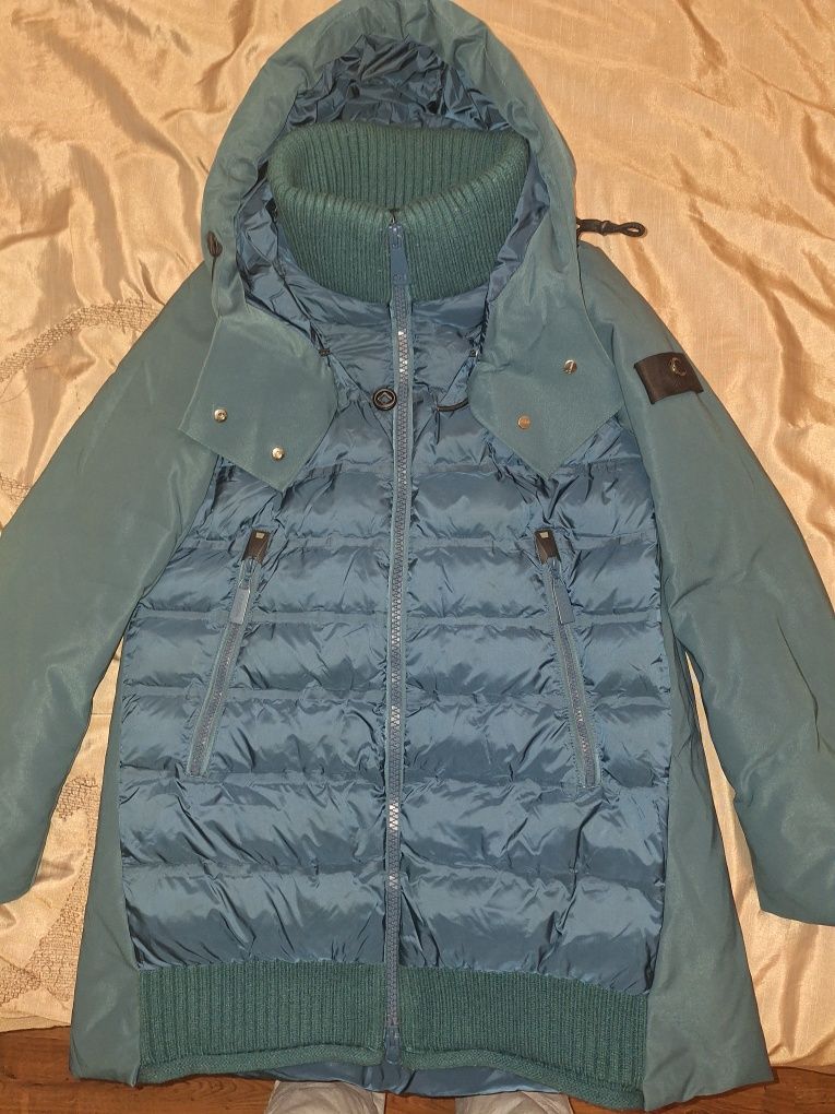 Зимова подовжена куртка фірми Clasna