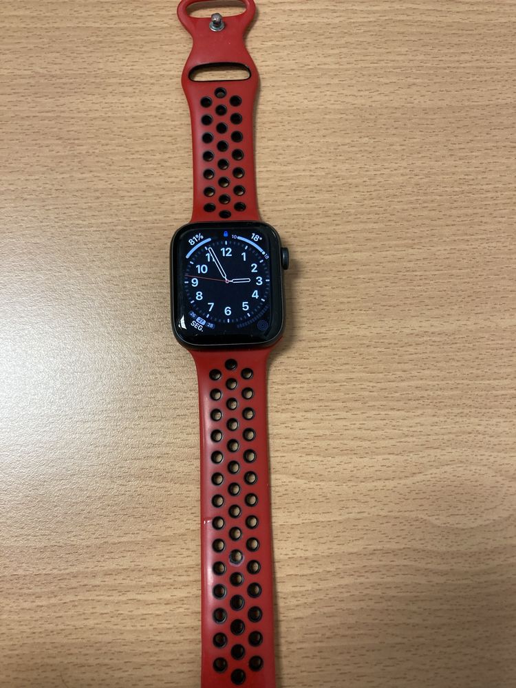 Apple Watch SE 44mm