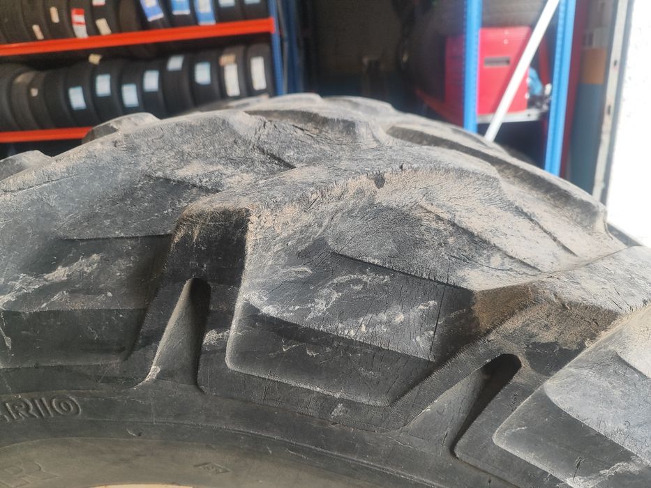 2 pneus Semi novos 14.9-28 - Baratos - Oferta da Entrega
