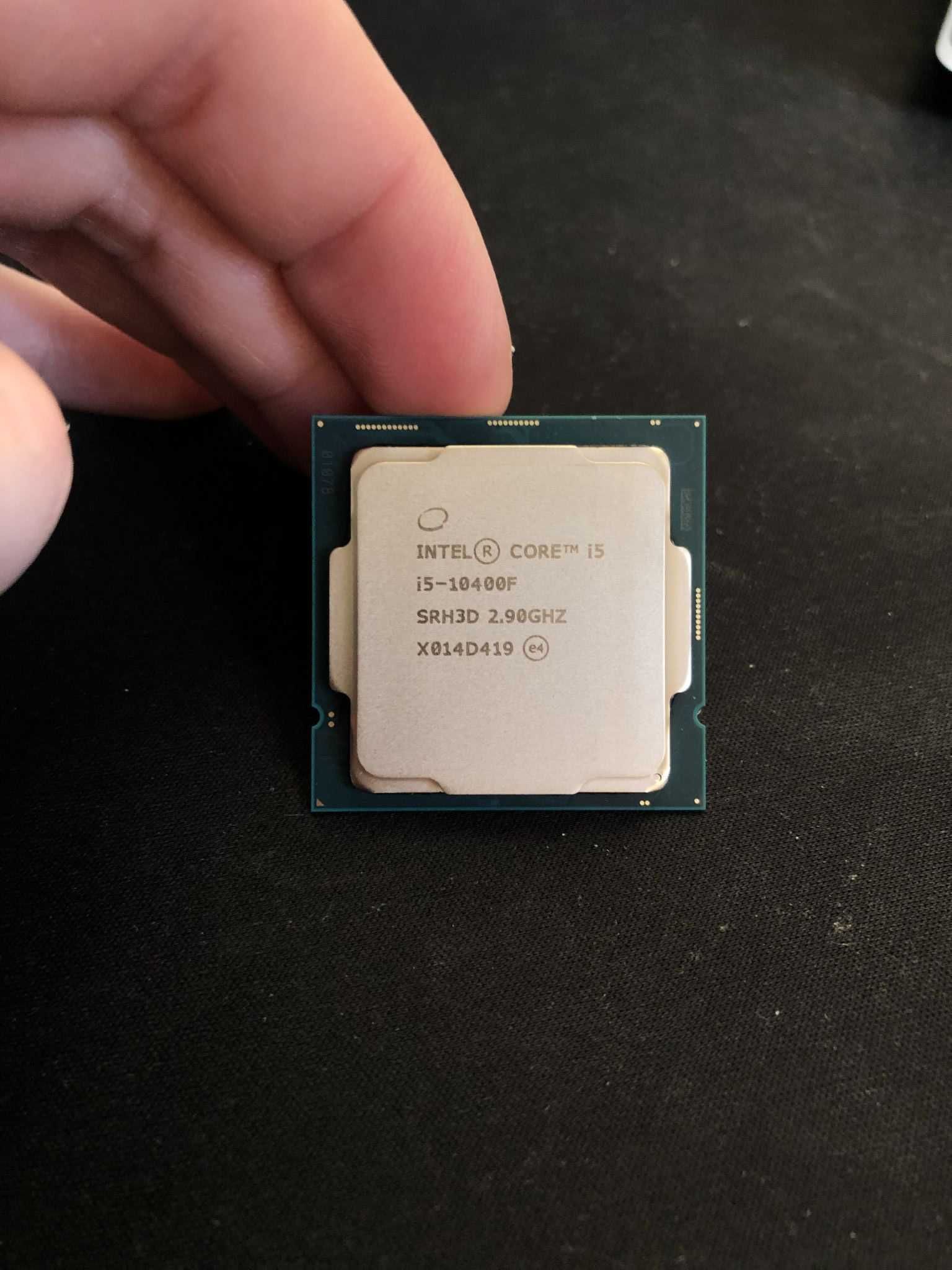 Процессор Intel I5 10400f на гарантии