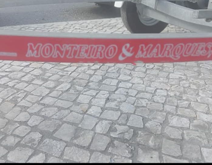 Atrelado para mota de água