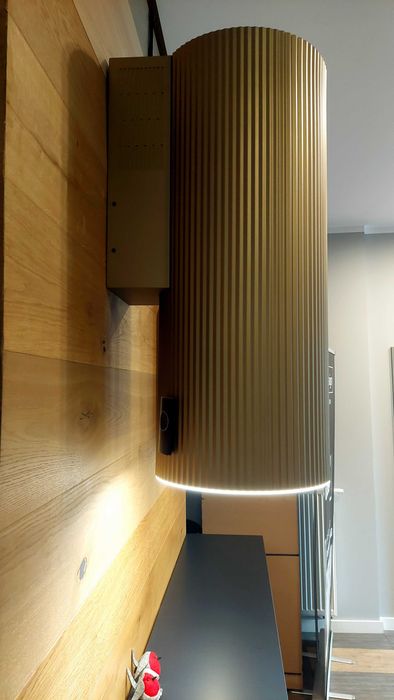 Okap Ciarko Design Monogram. Przyścienny, nowy z ekspo, złoty, tuba.