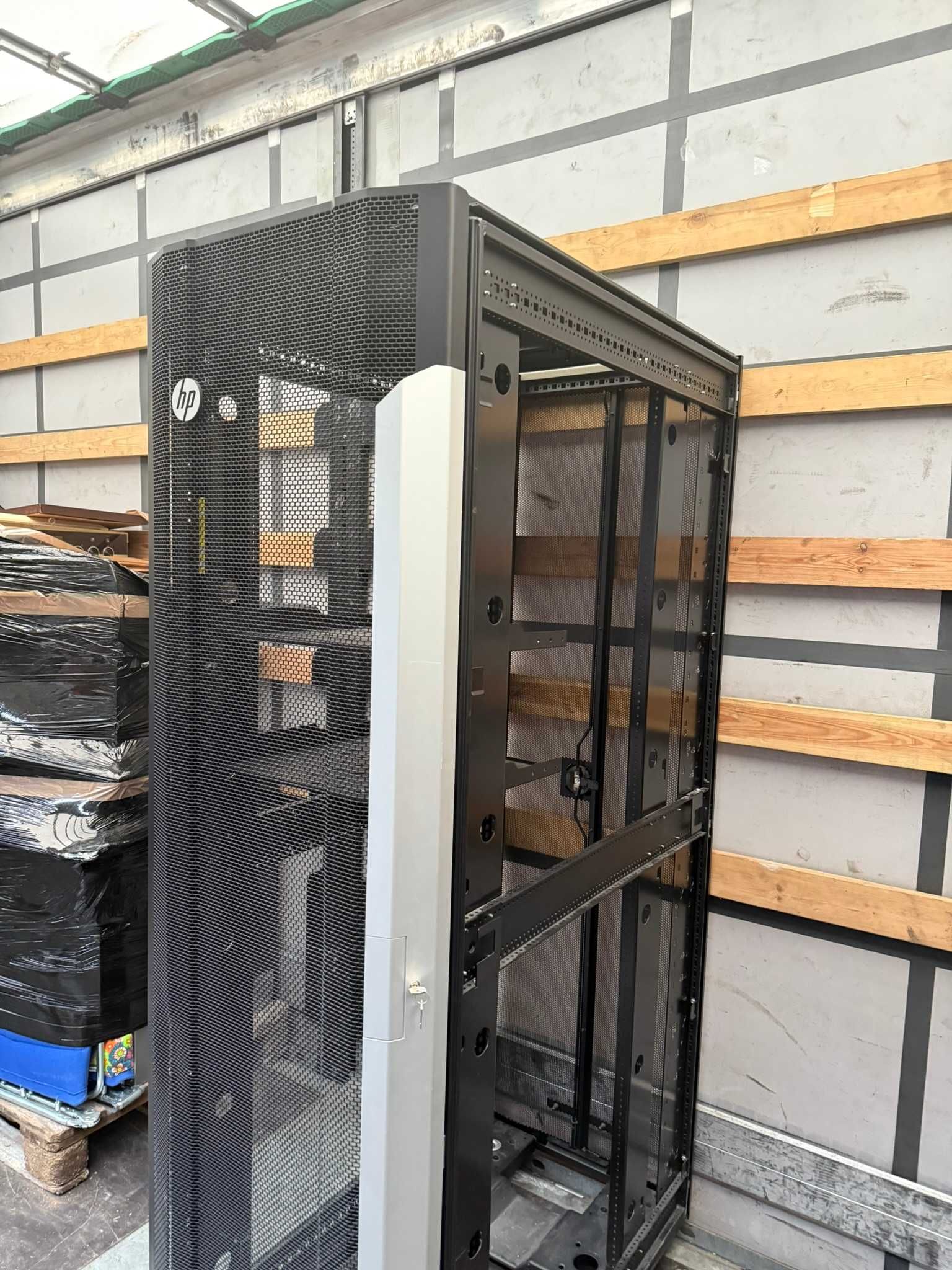 Szafa Rackowa HP Szafa serwerowa z Niemiec mocna i solidna DOWÓZ