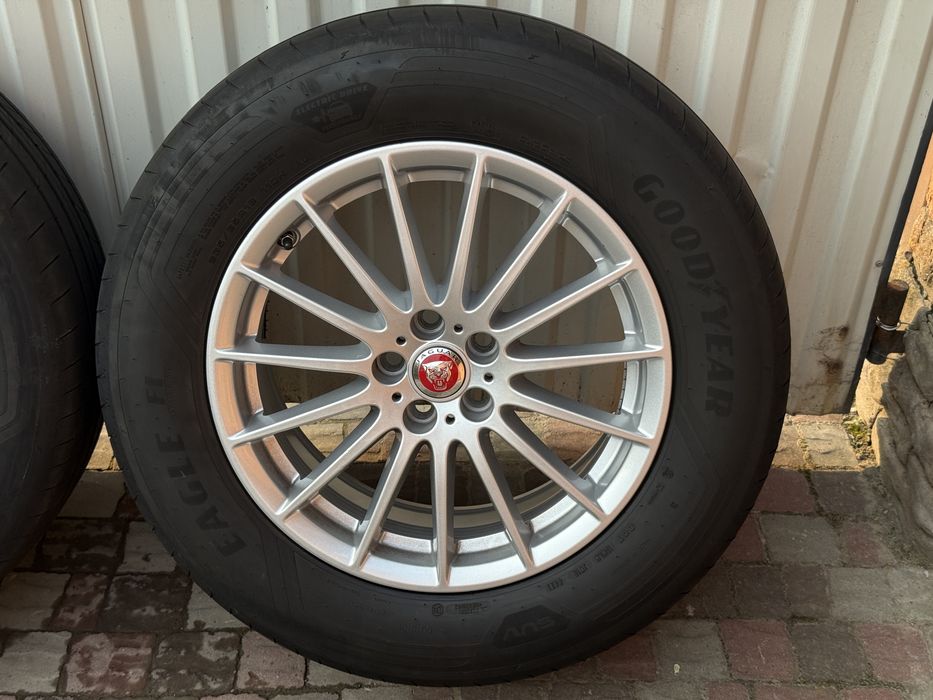 Комплект оригінальних дисків з гумою, 18/ 5x108, ET45, Jaguar