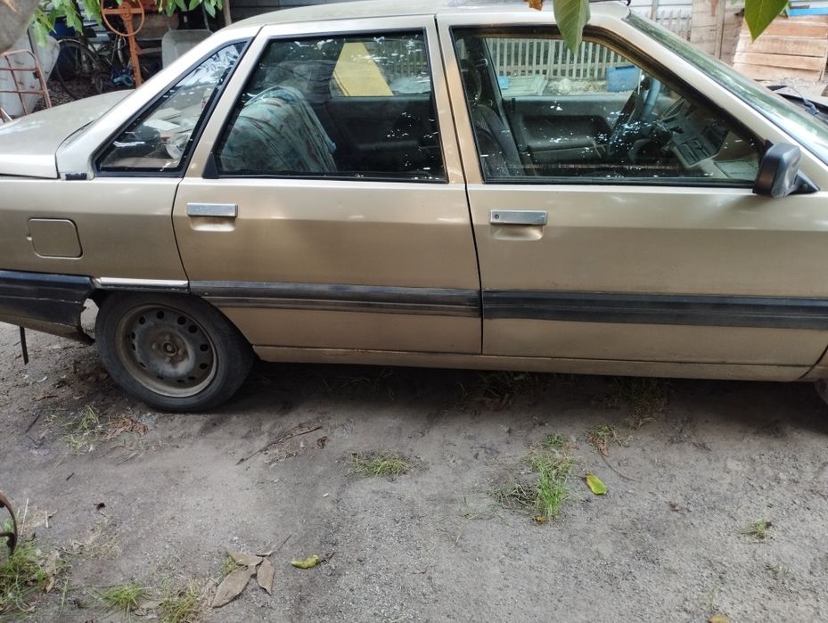 Продам ренушку бу