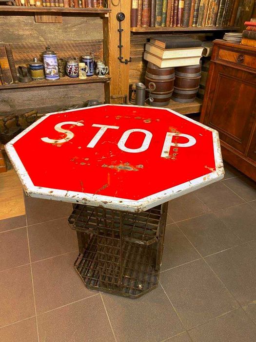 Stół kawowy, antyk, industrialny