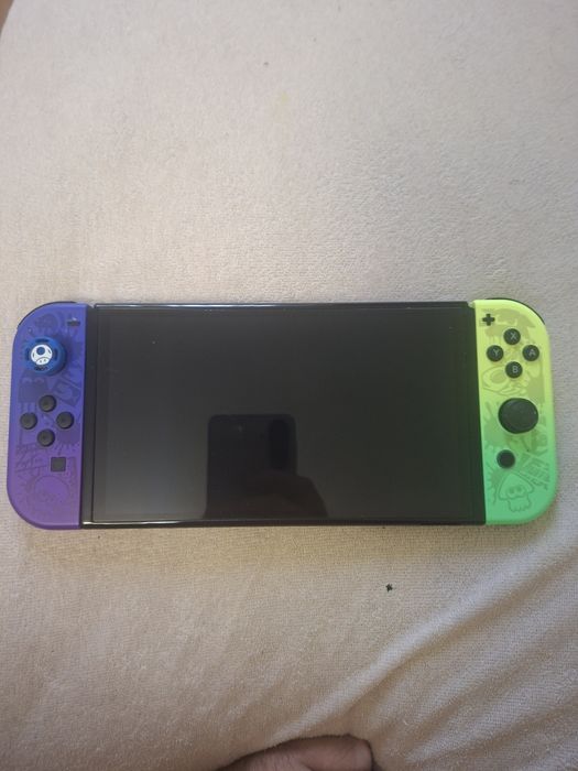 Продам nintendo switch oled (splatoon)