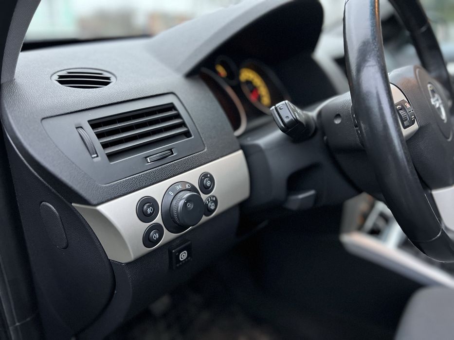 Продам  Opel Astra H 2008 рік 1.8 газ/ бенз